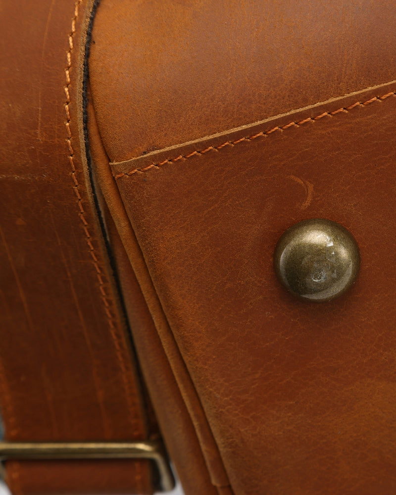 Montague Leather Holdall