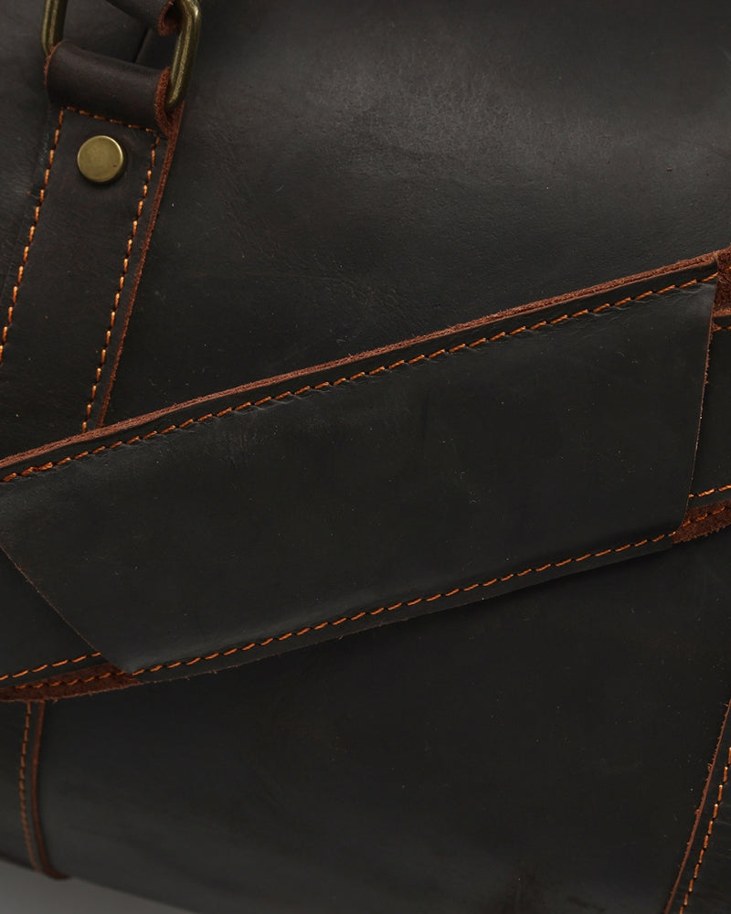 Montague Leather Holdall