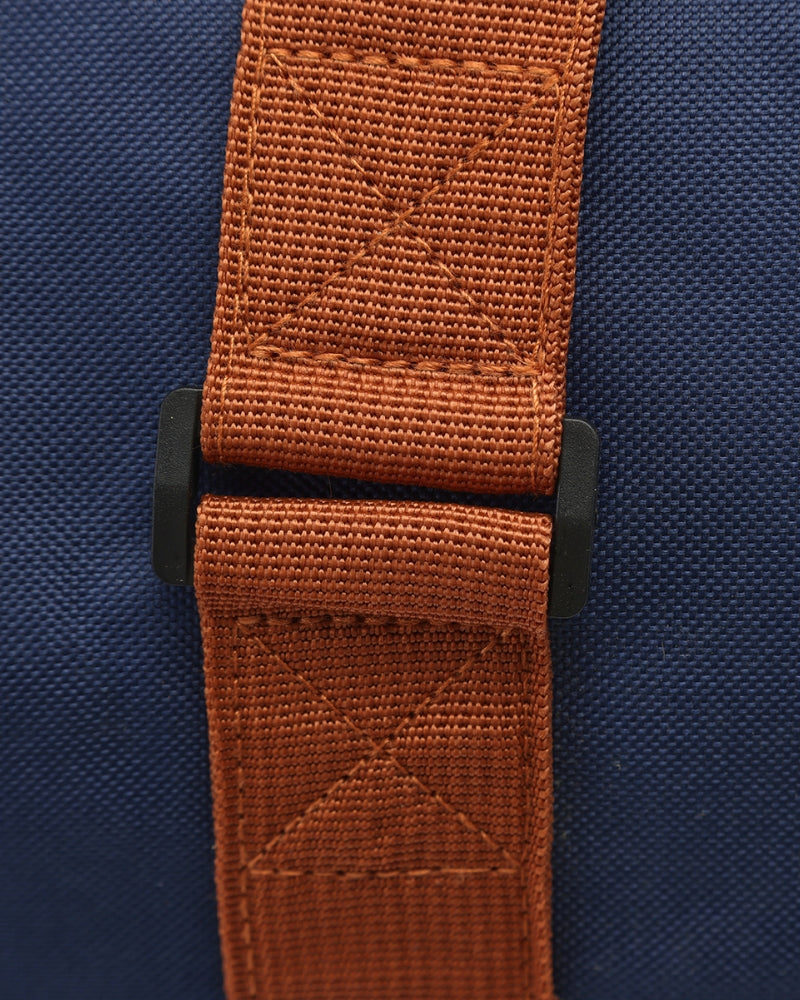 The Nova Holdall