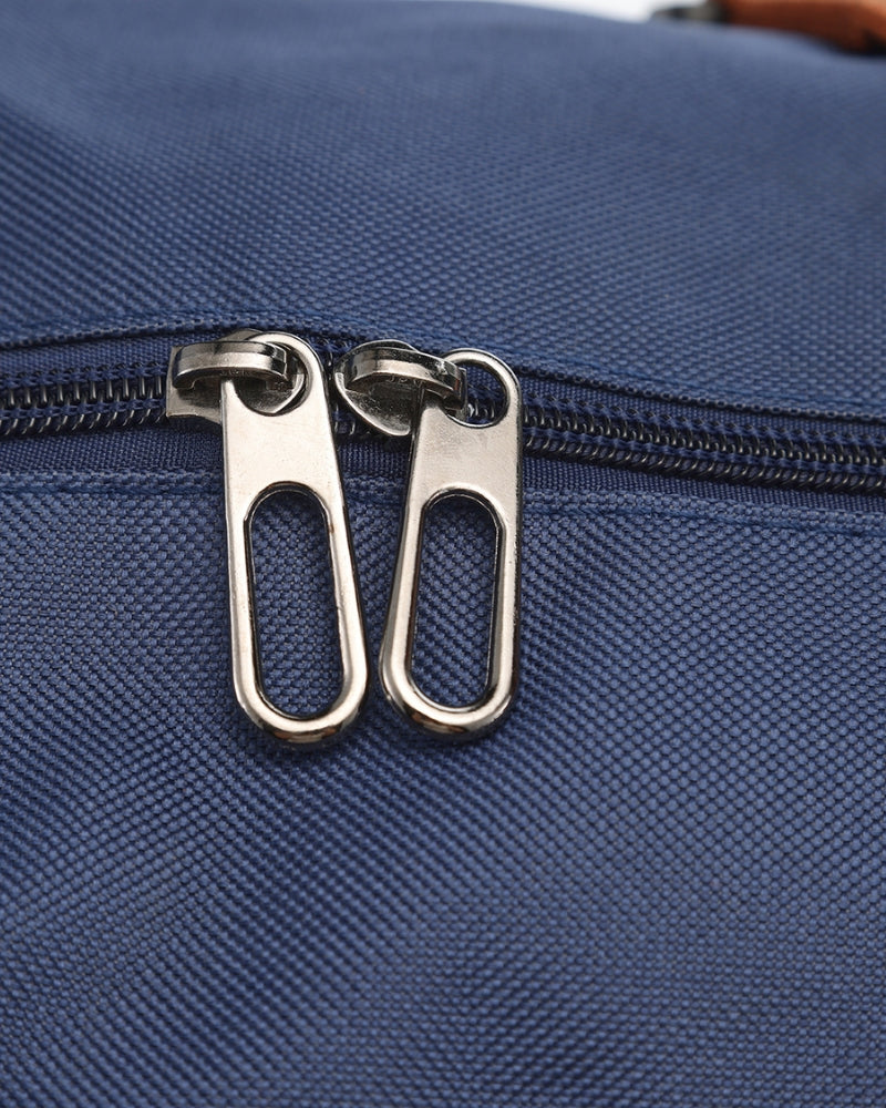 The Nova Holdall