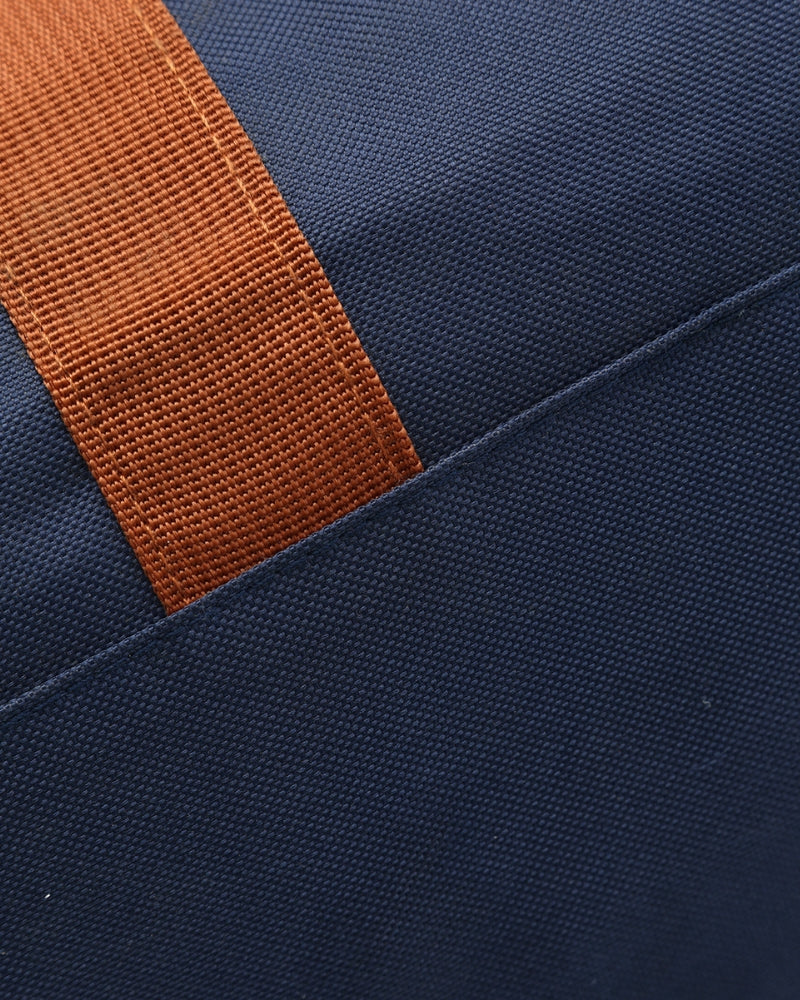 The Nova Holdall