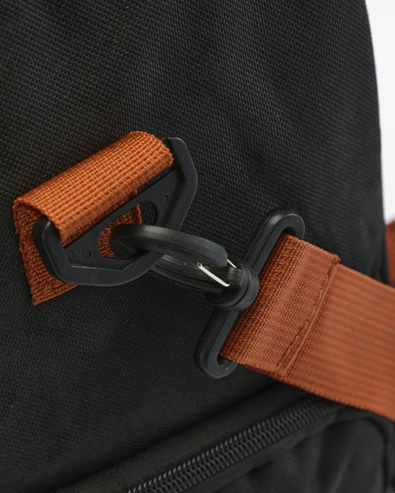 The Nova Holdall